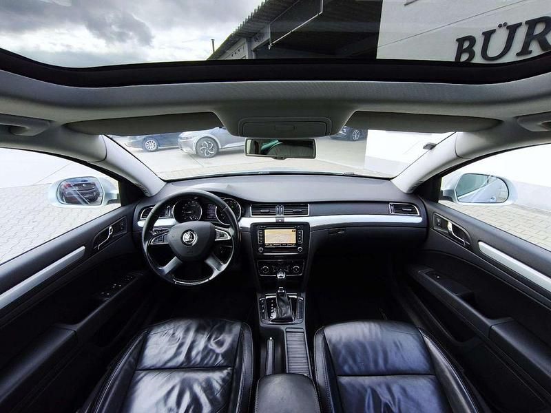 Gebraucht Skoda Superb 170 PS (125 kW) 2013 Grau Limousine