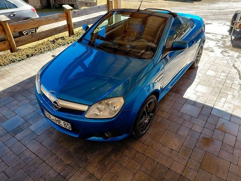 Gebraucht Opel Tigra 125 PS (91 kW) 2007 Blau Cabrio