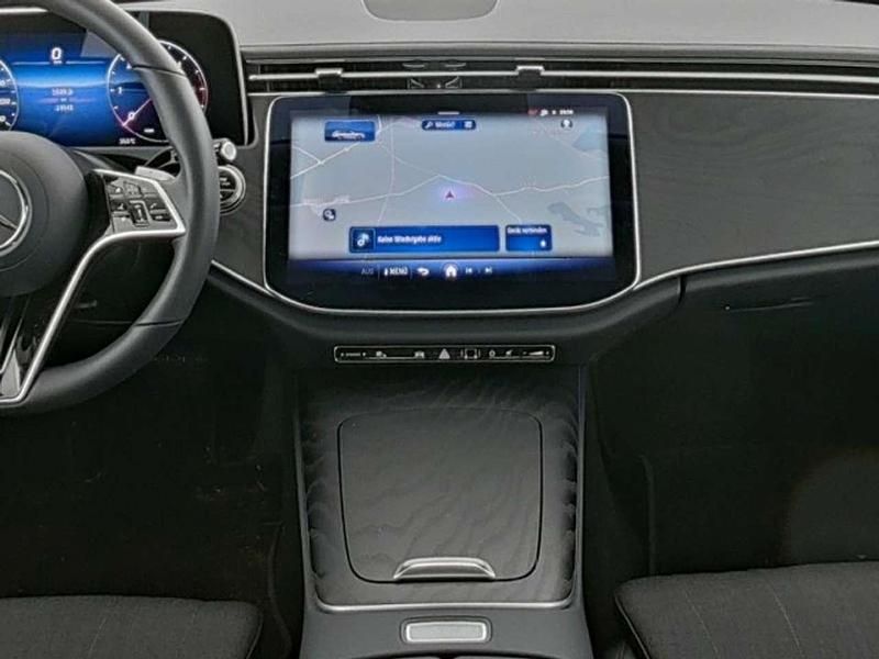 Gebraucht Mercedes E220 Avantgarde 197 PS (144 kW) 2025 Lack obsidianschwarz Kombi