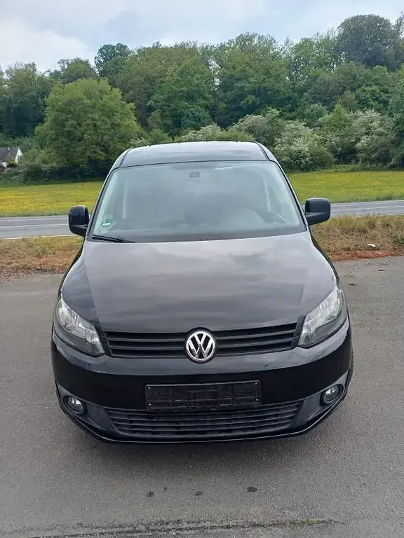 Używany VW Caddy Maxi 140 KM (102 kW) 2011 Czarny Minivan