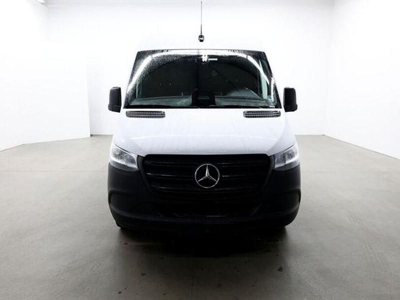 Gebraucht Mercedes Sprinter 170 PS (125 kW) 2025 Arktikweiß Van