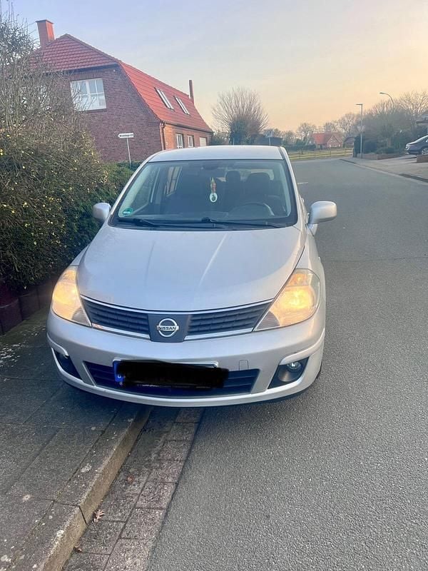 Gebraucht Nissan Tiida 126 PS (92 kW) 2008 Grau Kleinwagen