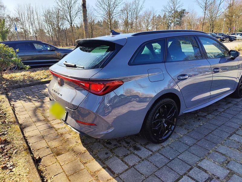 Second-hand Cupra Leon 245 CP (180 kW) 2021 Gri Break