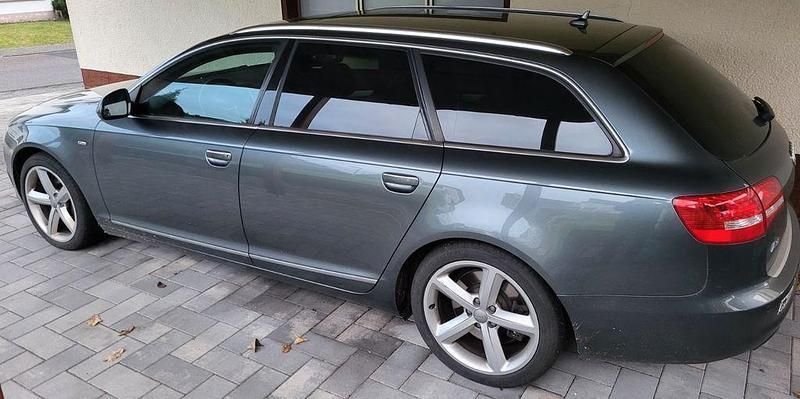 Grau Gebraucht 2011 Audi A6 Sport Kombi | 9.444 € (Guter Preis) - Bild 1/4