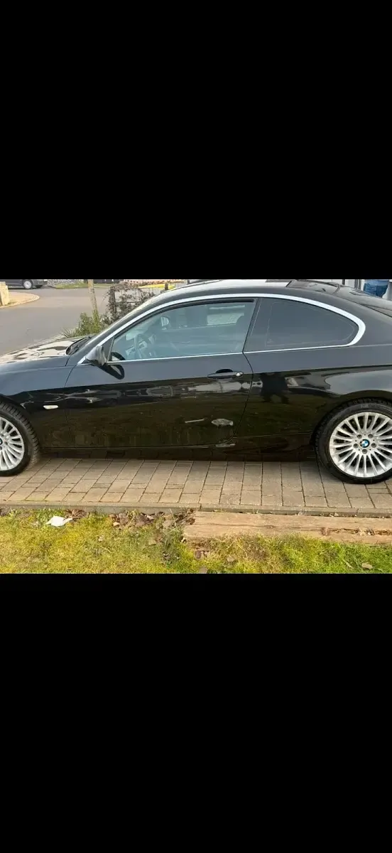Gebraucht BMW 325 218 PS (160 kW) 2008 Schwarz Coupé