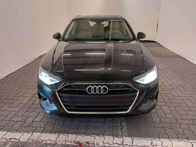 Schwarz Gebraucht 2021 Audi A4 Ambiente Kombi | 23.500 € (Superpreis) - Bild 1/3