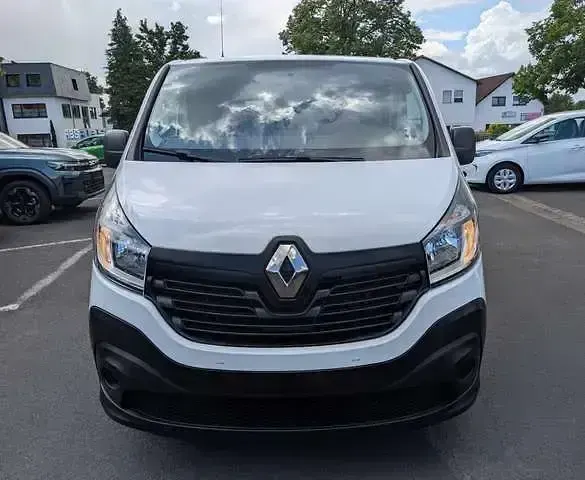 Gebraucht Renault Trafic Komfort 2019 Weiss Van / Kleinbus
