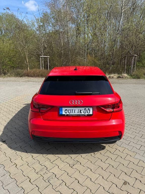 Gebraucht Audi A1 Sportback Advanced 95 PS (69 kW) 2023 Rot Kleinwagen