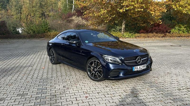 Blau Gebraucht 2019 Mercedes C300 AMG Coupé | 25.000 € (Guter Preis) - Bild 1/4