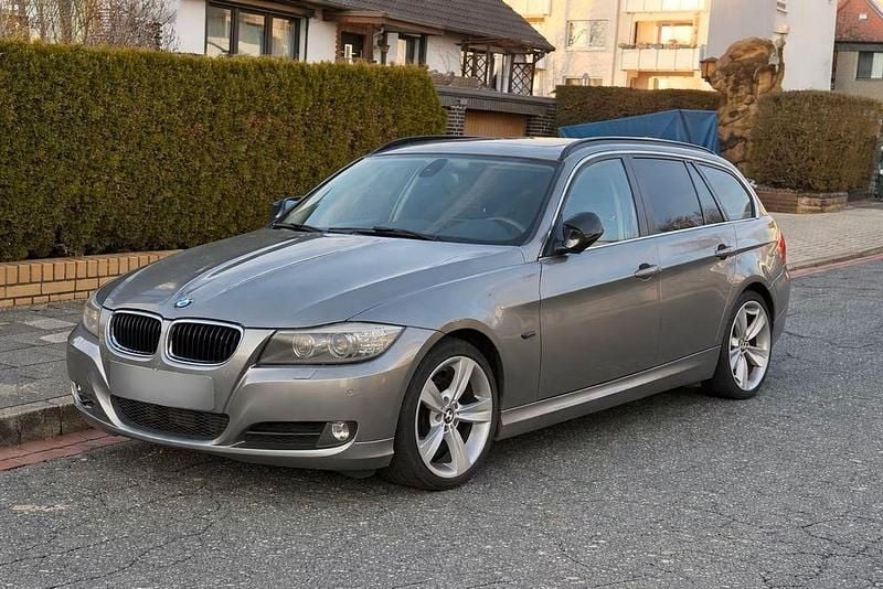 Gebraucht BMW 325 Performance 204 PS (150 kW) 2010 Grau Kombi