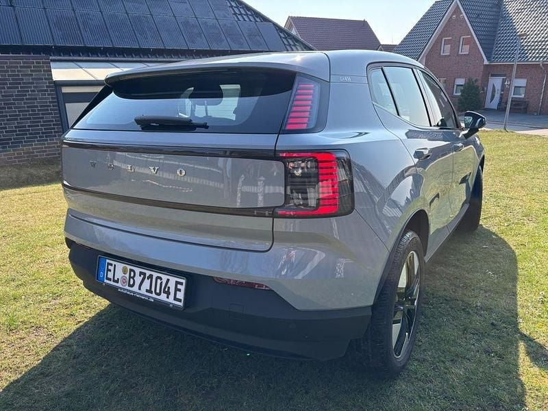 Gebraucht Volvo EX30 Core 200 kW (272 PS) 2024 Grau SUV