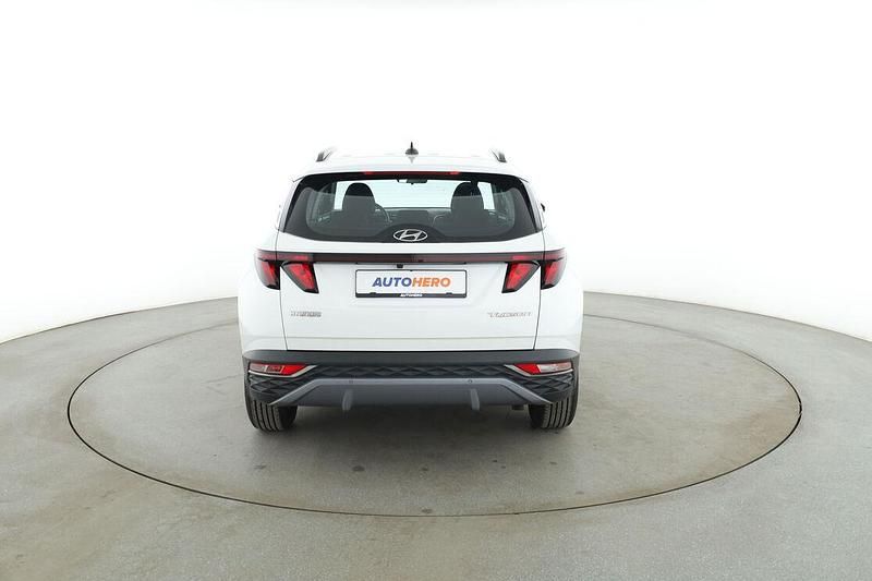 Gebraucht Hyundai Tucson Select 150 PS (110 kW) 2021 Weiß SUV