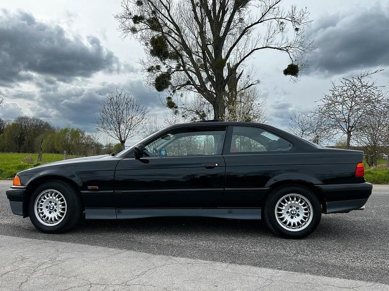 Gebraucht BMW 323 170 PS (125 kW) 1996 Schwarz Coupé