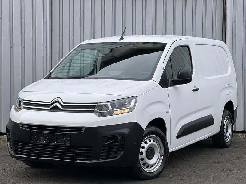 Weiß Gebraucht 2021 Citroën Berlingo Van / Kleinbus | 6.990 € (Etwas zu teuer) - Bild 1/4