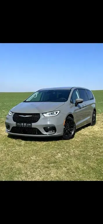 Gebraucht Chrysler Pacifica 291 PS (214 kW) 2023 Grau Van