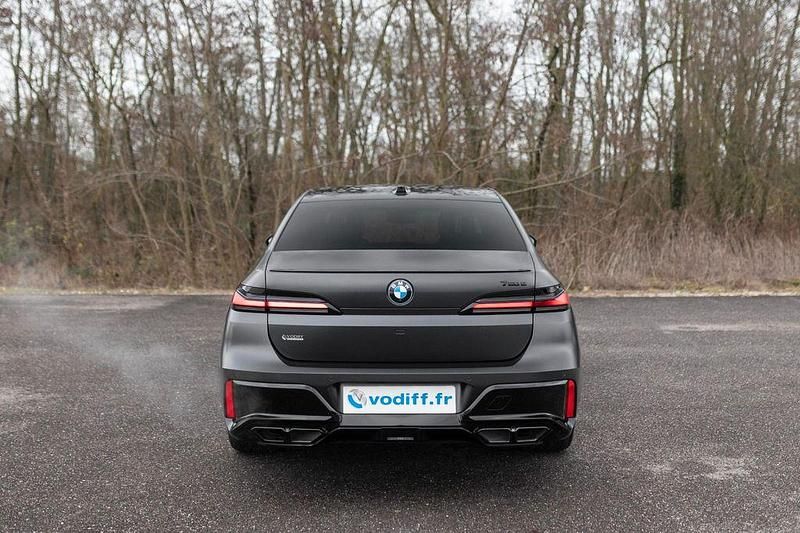 Gebraucht BMW M760e 571 PS (419 kW) 2024 Limousine