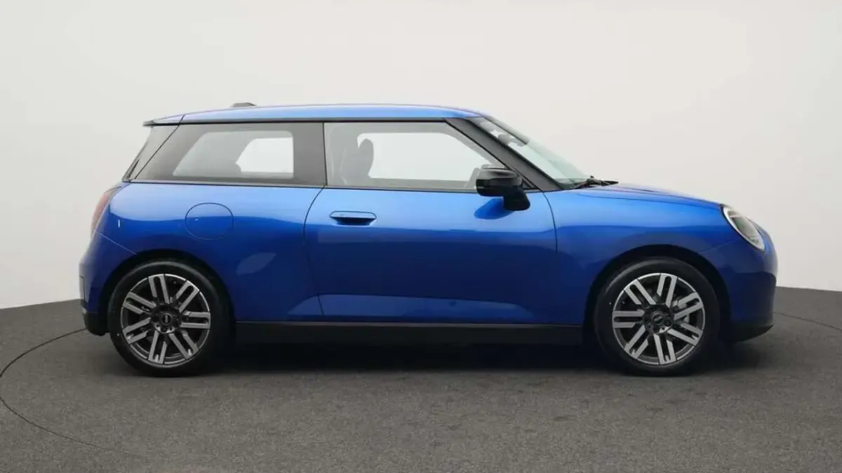 Gebraucht Mini Cooper Classic 135 kW (184 PS) 2025 Blau Kleinwagen