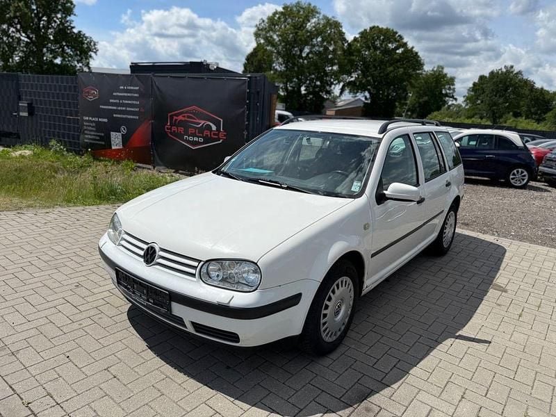 Weiß Gebraucht 2000 VW Golf IV Trendline Kombi | 800 € (Guter Preis) - Bild 1/4