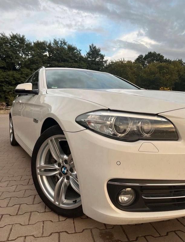 Weiß Gebraucht 2013 BMW 530 Kombi | 13.500 € (Fairer Preis) - Bild 1/4