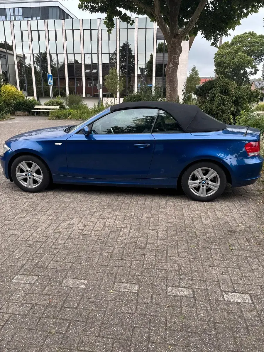 Gebraucht BMW 118 Cabriolet 143 PS (105 kW) 2008 Blau Cabrio