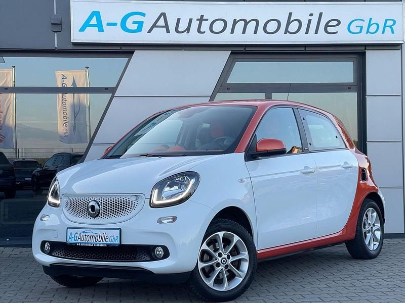 Karosserie in white Gebraucht 2019 Smart ForFour Kleinwagen | 11.500 € (Etwas zu teuer) - Bild 1/4