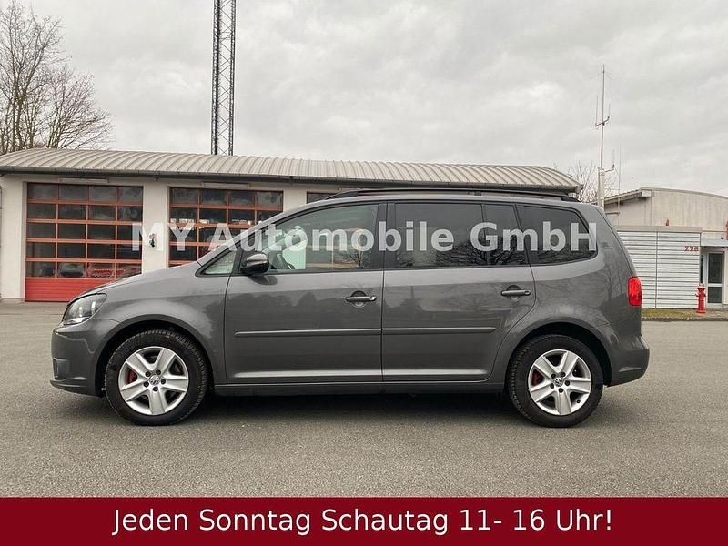 Gebraucht VW Touran Comfortline 140 PS (102 kW) 2012 Grau Van / Kleinbus