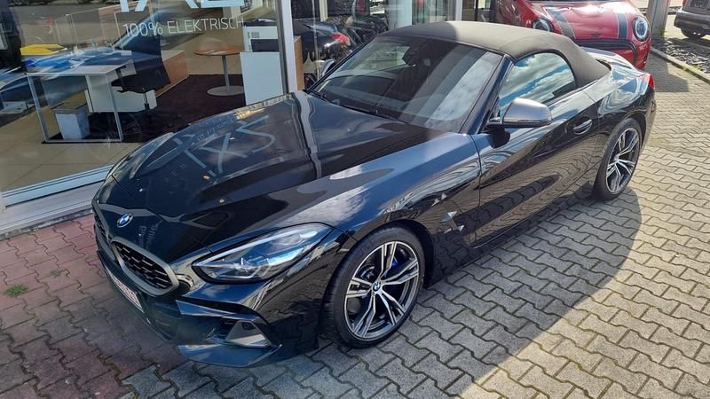 Schwarz Gebraucht 2023 BMW Z4 M Sport Cabrio | 62.500 € - Bild 1/4