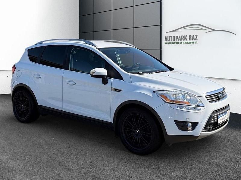 Używany Ford Kuga Titanium 200 KM (147 kW) 2012 Biały SUV
