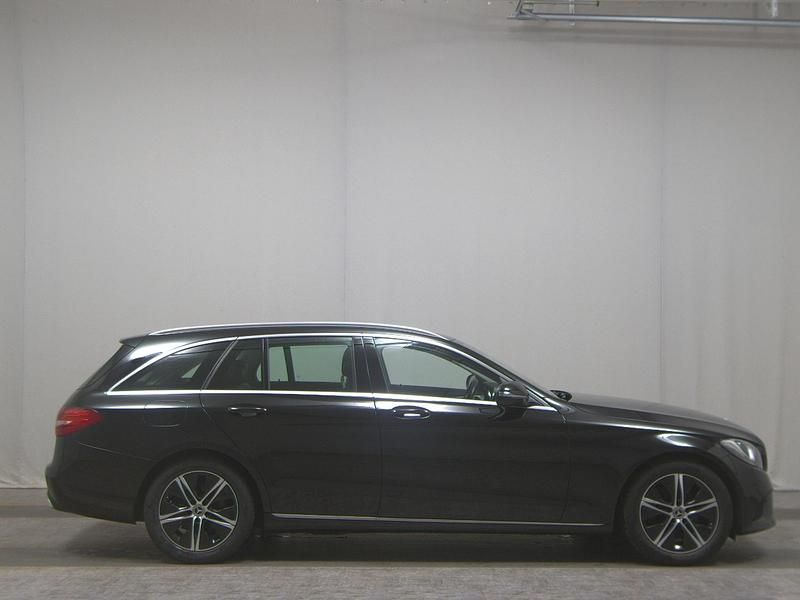 Schwarz Gebraucht 2021 Mercedes C220 Avantgarde Kombi | 20.980 € (Superpreis) - Bild 1/4