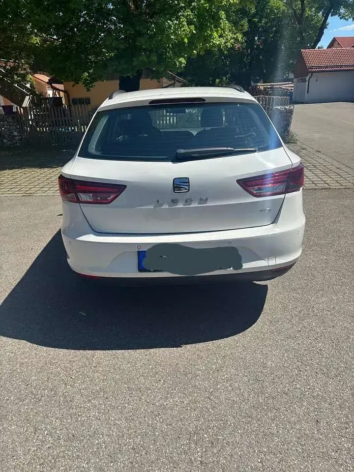 Gebraucht Seat Leon Style 150 PS (110 kW) 2015 Weiß Kombi