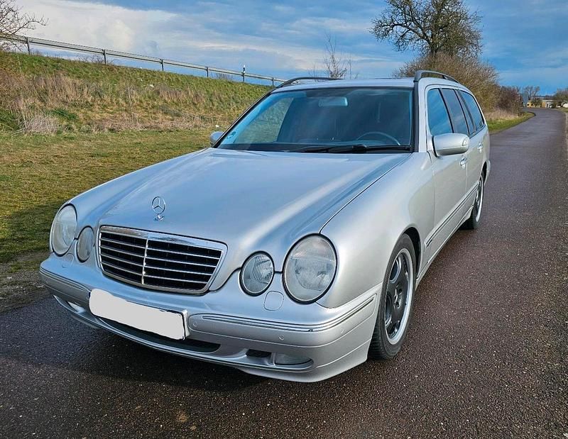 Gebraucht Mercedes E320 224 PS (164 kW) 2003 Silber Kombi