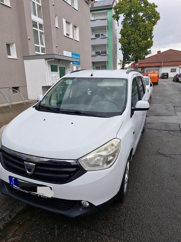 Weiß Gebraucht 2012 Dacia Lodgy Van / Kleinbus | 6.500 € (Fairer Preis) - Bild 1/4