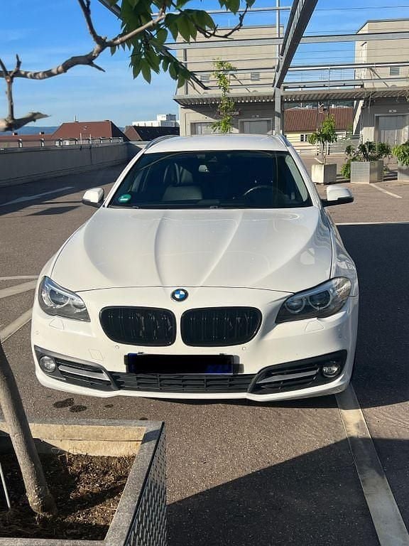 Weiß Gebraucht 2015 BMW 530 Kombi | 13.500 € - Bild 1/4