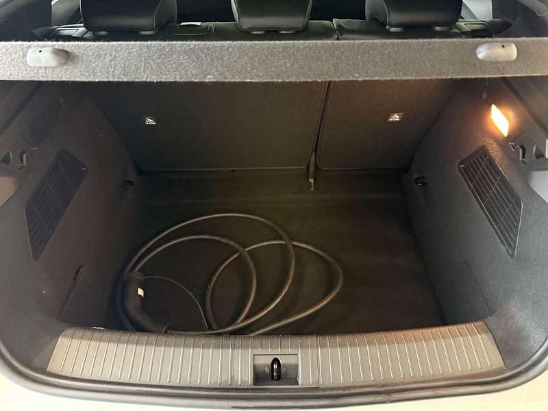 Gebraucht Renault Megane E-Tech Iconic 218 PS (160 kW) 2022 Arktisweiss / blackpearl Limousine