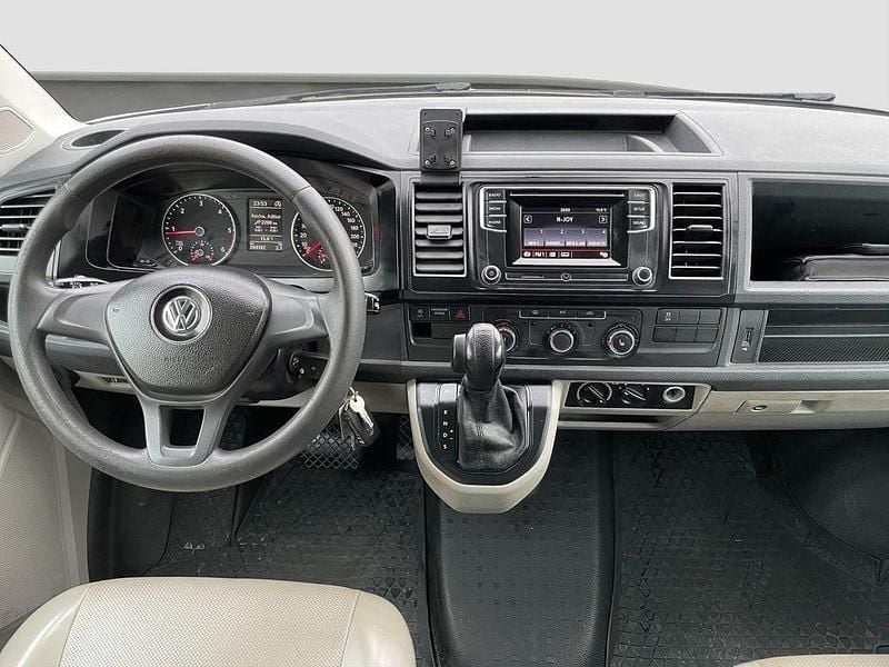 Gebraucht VW Transporter 150 PS (110 kW) 2016 Reflexsilbermetallic Van