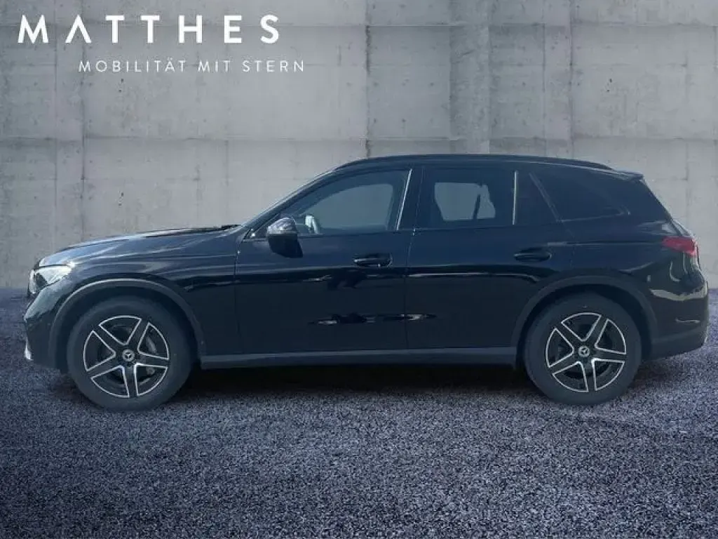 Gebraucht Mercedes GLC220 AMG 197 PS (144 kW) 2025 Schwarz SUV