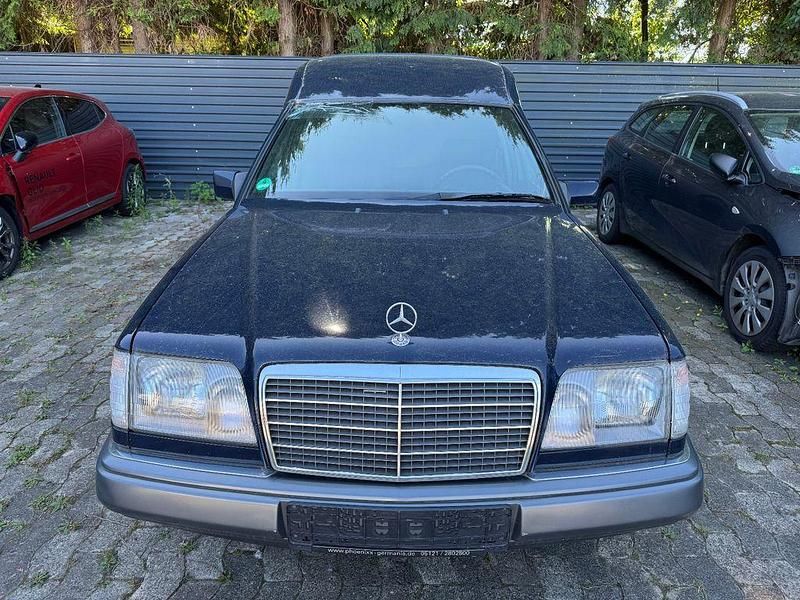 Gebraucht Mercedes E280 193 PS (141 kW) 1993 Blau