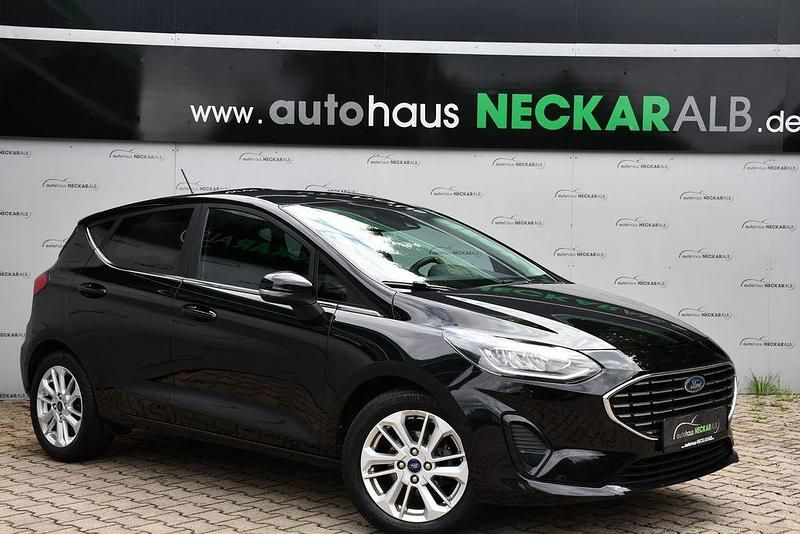 Obsidianschwarz Gebraucht 2022 Ford Fiesta Titanium Kleinwagen | 13.900 € (Guter Preis) - Bild 1/4
