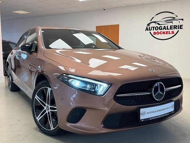 Gebraucht Mercedes A250 Progressive 218 PS (160 kW) 2022 Gold Limousine