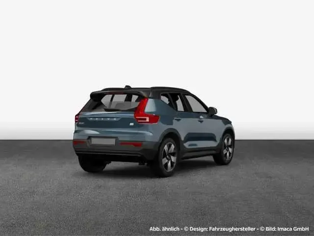 Gebraucht Volvo XC40 Plus 169 kW (231 PS) 2023 Fjord blue metallic SUV