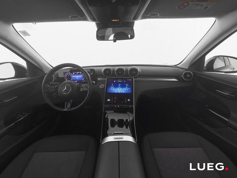 Gebraucht Mercedes C220 200 PS (147 kW) 2023 Schwarz Limousine