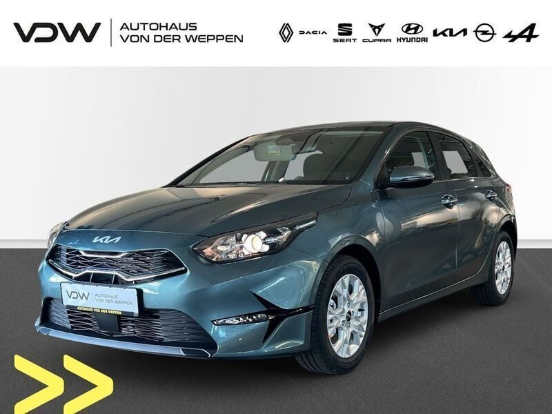 Grau Neu 2025 Kia Ceed 4 Limousine | 27.900 € - Bild 1/4