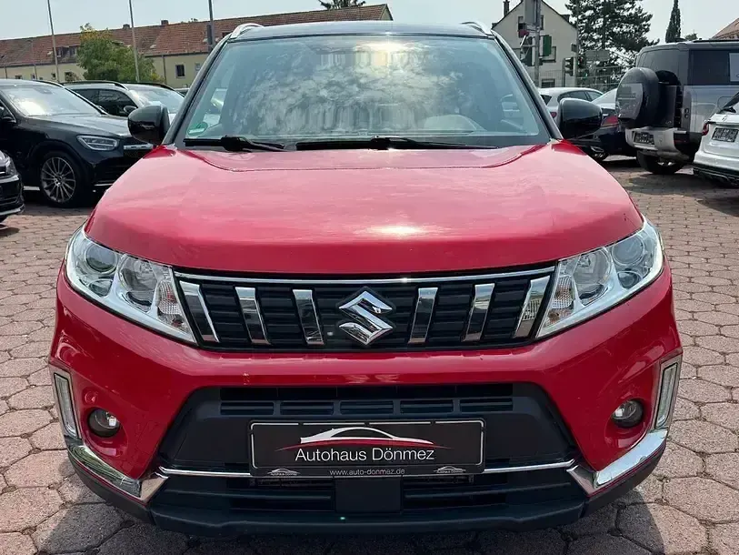 Gebraucht Suzuki Vitara Comfort 140 PS (102 kW) 2019 Rot SUV