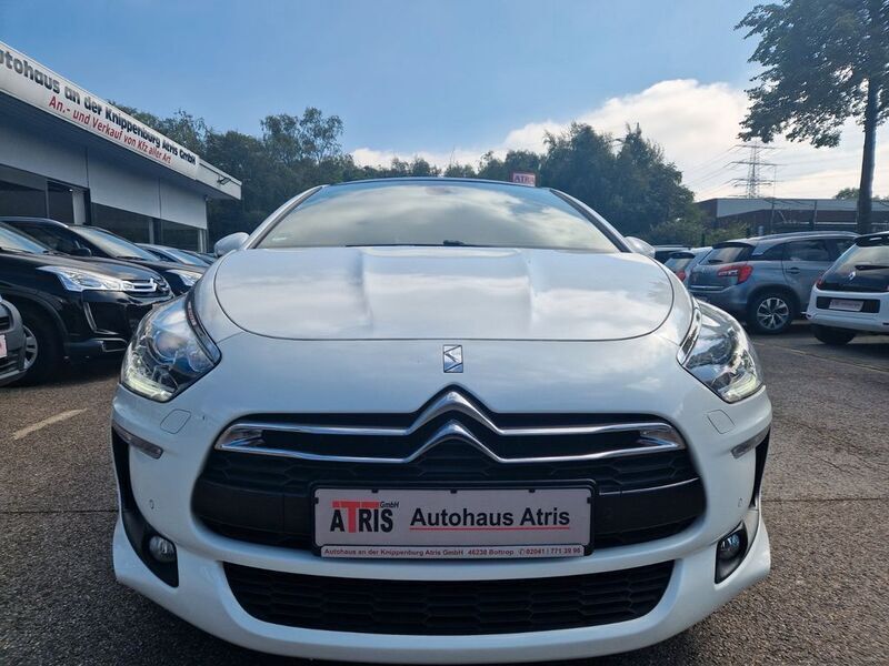 Lack weiss perlglänzend/metall Gebraucht 2015 Citroën DS5 So Chic Kleinwagen | 8.850 € (Teuer) - Bild 1/4