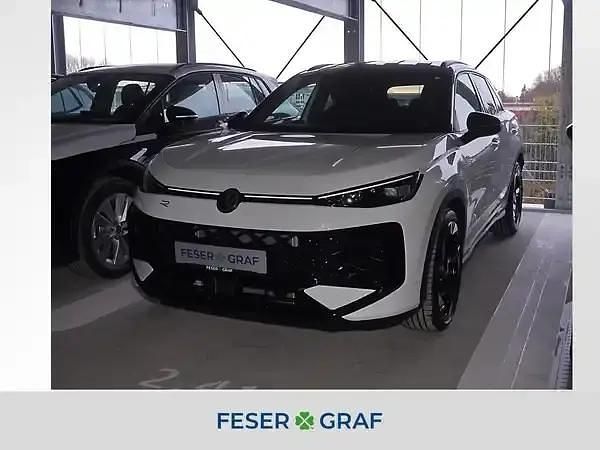 Pure white uni / schwarz uni Neu 2025 VW T-Roc SUV | 45.440 € (Teuer) - Bild 1/4