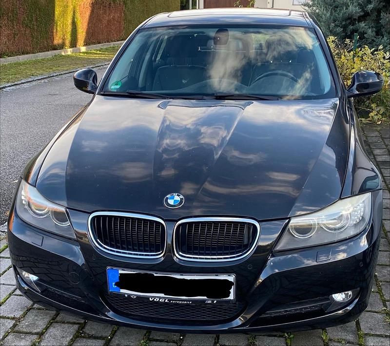 Gebraucht BMW 320 163 PS (119 kW) 2010 Limousine