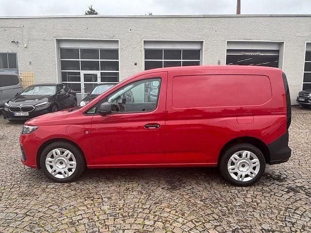 Uusi Ford Transit Connect Trend 150 HP (110 kW) 2025 Punainen Tila-auto