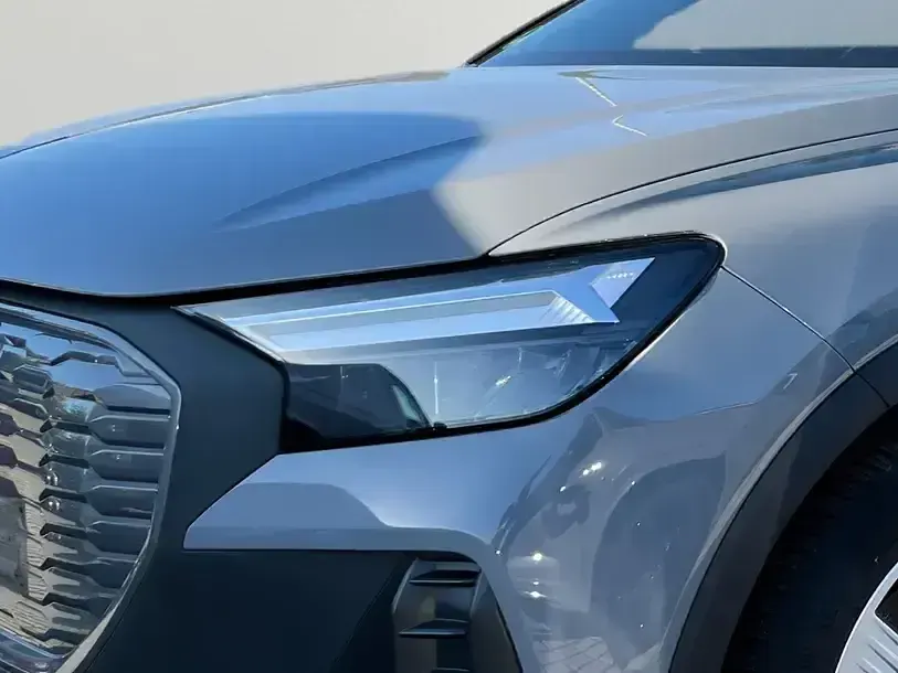 Gebraucht Audi Q4 Sportback e-tron Sport 125 kW (170 PS) 2023 (kieselgrau) SUV
