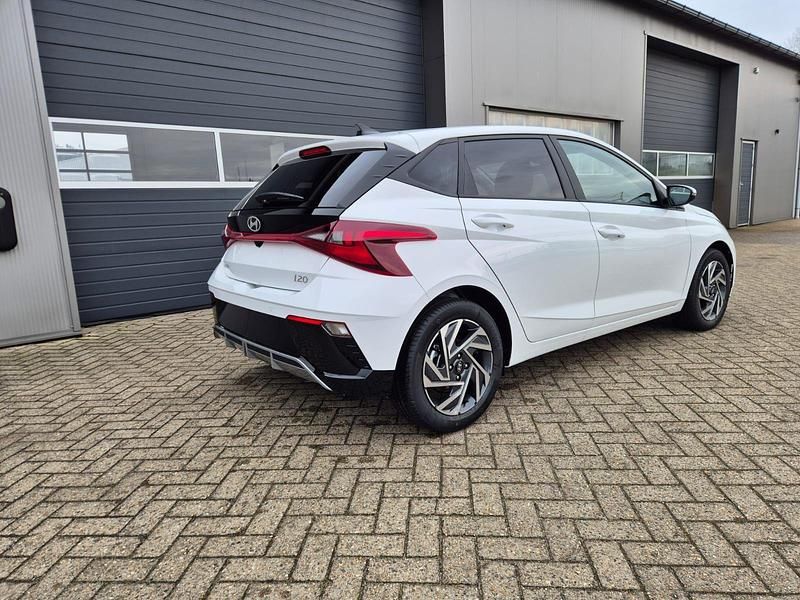 Neu Hyundai i20 Trend 90 PS (66 kW) 2026 Atlas white Kleinwagen
