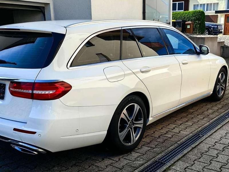 Gebraucht Mercedes E220 Exclusive 194 PS (142 kW) 2018 Kombi